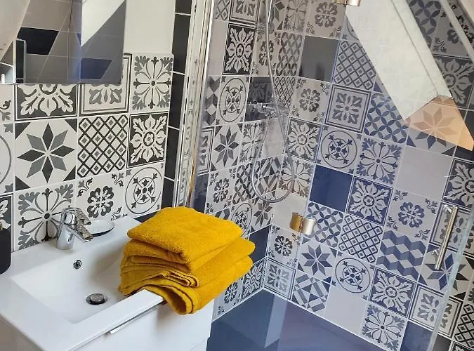 Confortable Au Centre De